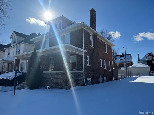 3805 Seneca St, Detroit, MI, 48214-4517 | Card Image
