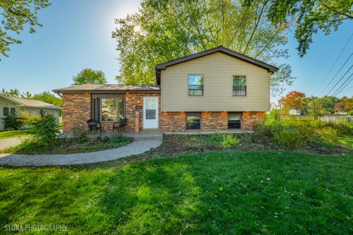 2103 Witchwood Ln, Lindenhurst, IL, 60046-9265 | Card Image