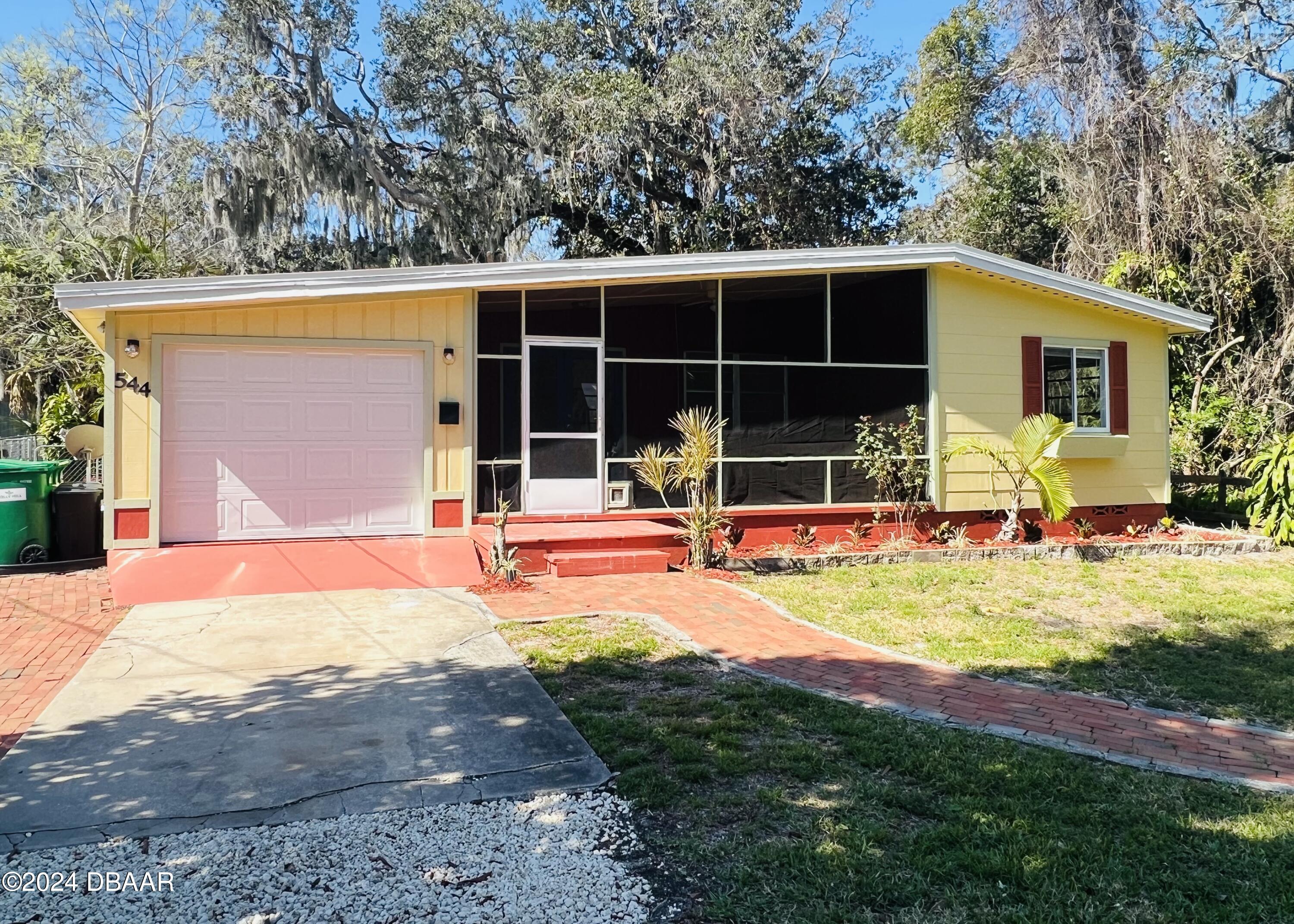 Burleigh Ave, Daytona Beach, FL 32117