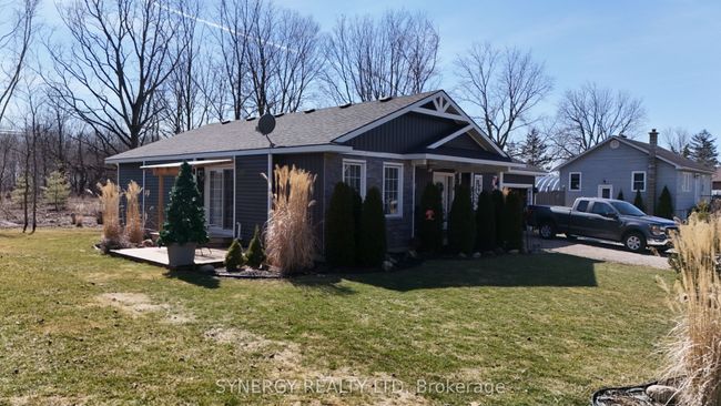 7953 Railroad Line, House other with 3 bedrooms, 2 bathrooms and 6 parking in Alvinston ON | Image 4