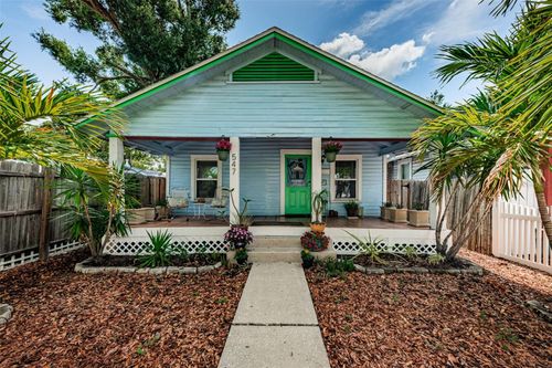 547 15th St N, ST PETERSBURG, FL, 33705-2001 | Card Image