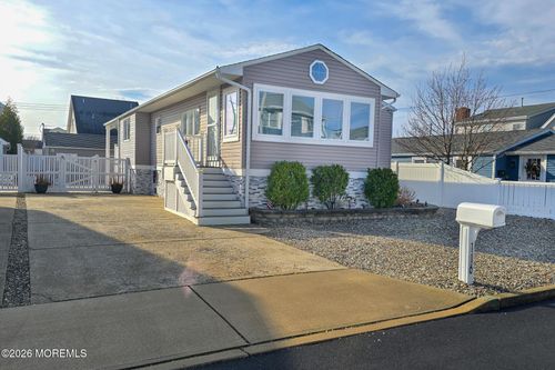 116 Newark Ave, Lavallette, NJ, 08735-2709 | Card Image