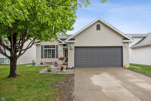 1337 36th Ave S, Moorhead, MN, 56560-5135 | Card Image