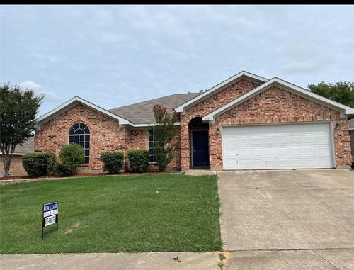 7933 Mourning Dove Dr, Arlington, TX, 76002-4195 | Card Image