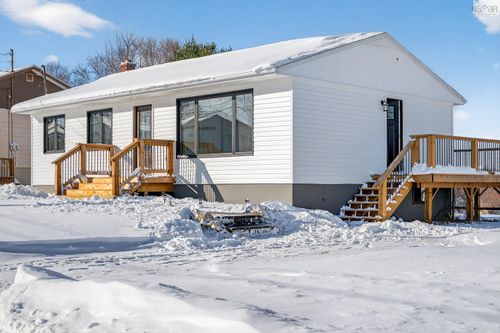 {{alt}} | Card Image