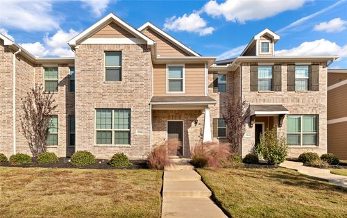 2220 Davenport Dr, Denton, TX, 76207-1733 | Card Image