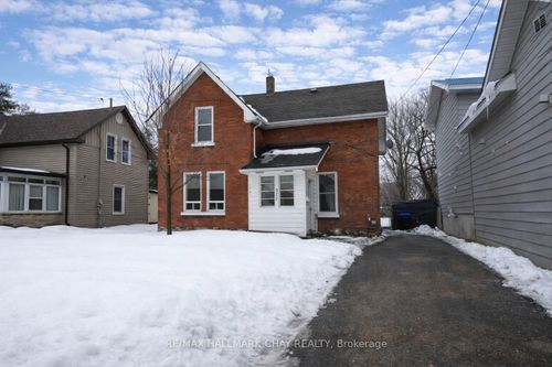 377 Hugel Ave, Midland, ON, L4R1T8 | Card Image