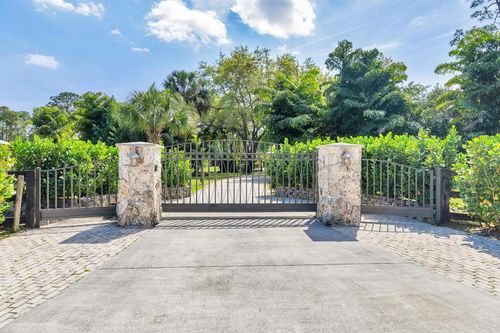 14204 Broken Wing Ln, West Palm Beach, FL, 33418-7963 | Card Image