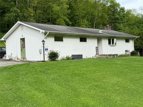 645 Two Mile Run Rd, Ligonier, PA, 15658-3612 | Card Image