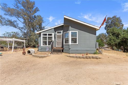 32175 Beecher St, Wildomar, CA, 92595-8771 | Card Image