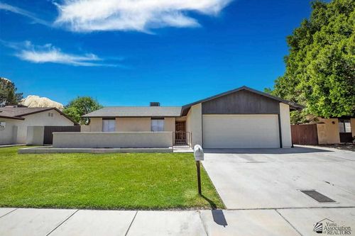 3127 W 18th St, Yuma, AZ, 85364-5044 | Card Image