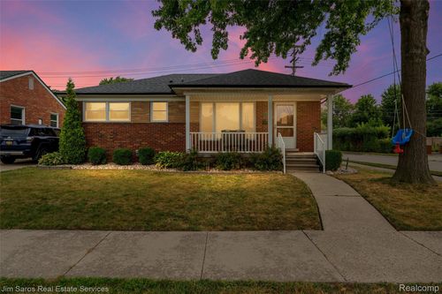 19805 California St, Saint Clair Shores, MI, 48080-3350 | Card Image
