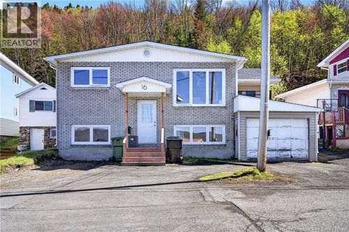 16 Mcgarvie St, Campbellton, NB, E3N1S9 | Card Image