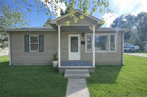 491 W Cross St, Austin, IN, 47102-1566 | Card Image