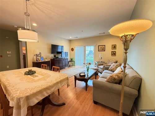 2113 Ramapo Ct, Riverdale, NJ, 07457-1650 | Card Image