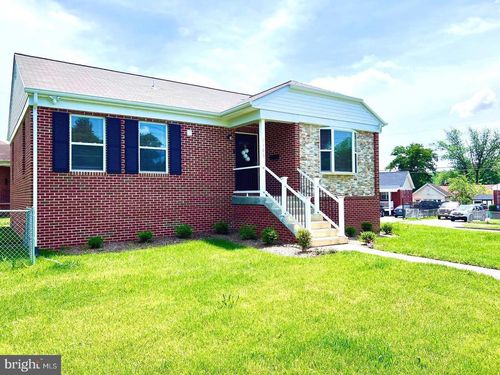 2105 Ruatan St, HYATTSVILLE, MD, 20783-2122 | Card Image