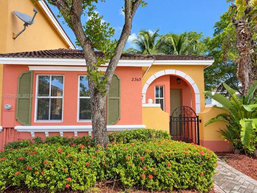 2365 Ne 42nd Cir, Homestead, FL, 33033-6605 | Card Image