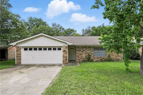 4009 Willow Oak St, Bryan, TX, 77802-3633 | Card Image
