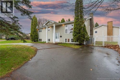 638 Guy Ave, Dieppe, NB, E1A4V7 | Card Image