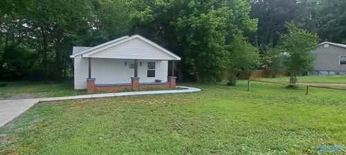 222 Justice St N, Crossville, AL, 35962-3237 | Card Image