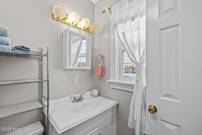 407 Cedar Point Blvd, House other with 3 bedrooms, 3 bathrooms and null parking in Cedar Point NC | Image 18