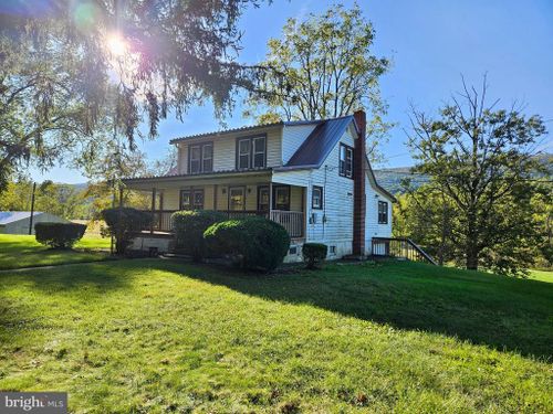 15724 Hill Valley Rd, MOUNT UNION, PA, 17066-8517 | Card Image