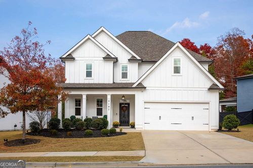 5197 Parkwood Dr, Flowery Branch, GA, 30542-1106 | Card Image