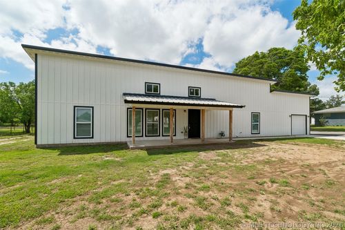 1427 S Little Avenue, Cushing, OK, 74023 | Card Image