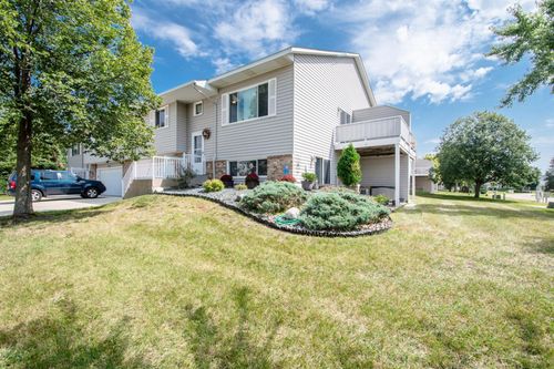 15842 Granada Ave, Apple Valley, MN, 55124-7444 | Card Image