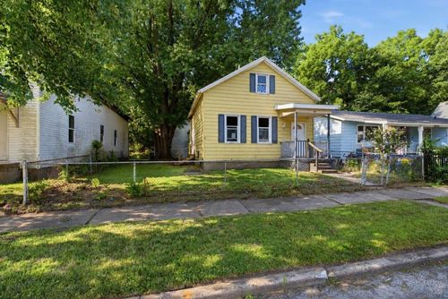 1851 W 6th St, Davenport, IA, 52802-1026 | Card Image