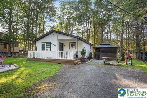 7483 Cottage Ln, Tobyhanna, PA, 18466-7939 | Card Image