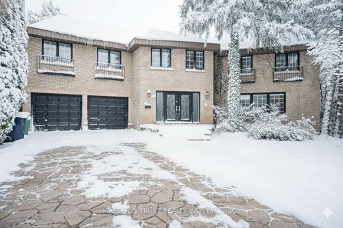 5 Saddletree Dr, North York, ON, M2H3L1 | Card Image