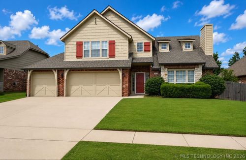2422 S Umbrella Pl, Broken Arrow, OK, 74012-9482 | Card Image
