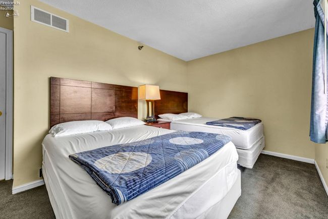 7 - 1230 Tri Motor Dr, Condo with 2 bedrooms, 2 bathrooms and null parking in Put-In-Bay OH | Image 27