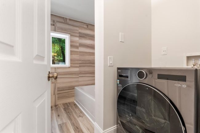 1 - 136 Academy Hill Rd, Condo with 2 bedrooms, 1 bathrooms and 1 parking in Boston MA | Image 12