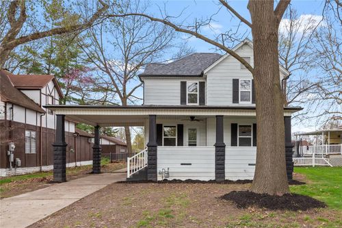 515 N Edwardsville St, Staunton, IL, 62088-1106 | Card Image