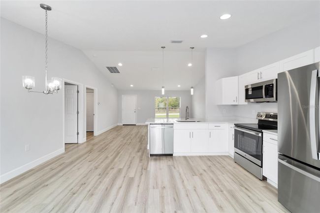 13568 Sw 109 Th Ln, House other with 3 bedrooms, 2 bathrooms and null parking in Dunnellon FL | Image 18