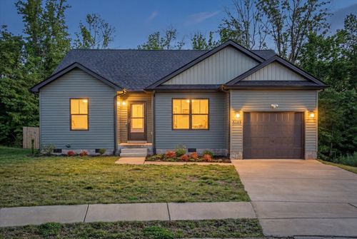 1472 Isaiah Dr, Clarksville, TN, 37042-1352 | Card Image