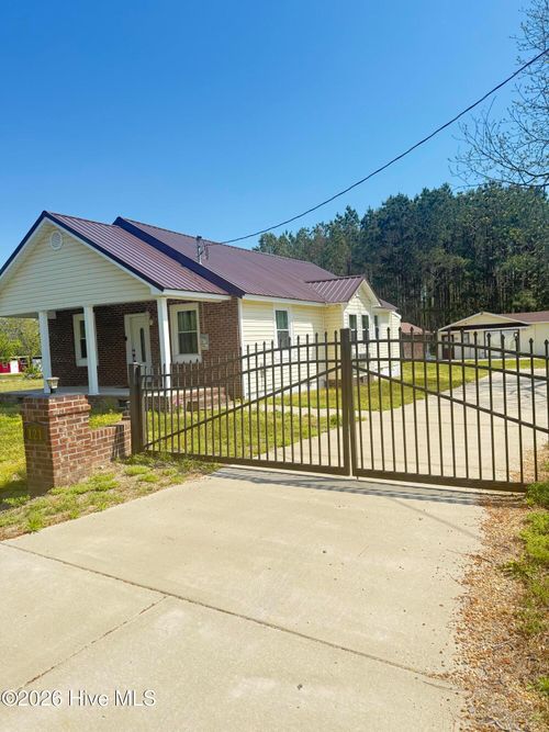 b-121 Storey Rd, Murfreesboro, NC, 27855-9312 | Card Image