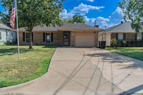 3311 Mitchell St, Greenville, TX, 75402-6521 | Card Image