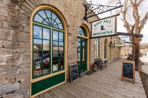 122 W Wallace St, Virginia City, MT, 59755-7754 | Card Image