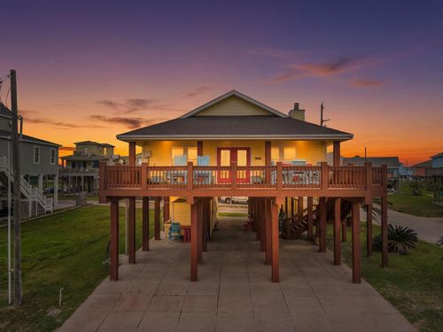 2910 Shady Ln, Crystal Beach, TX, 77650 | Card Image