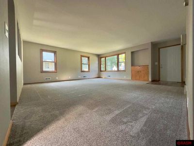 1037 Grandview Avenue, House other with 5 bedrooms, 1 bathrooms and null parking in Owatonna MN | Image 2