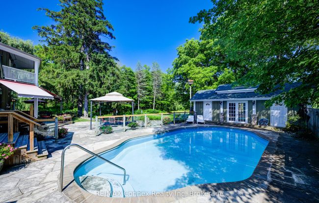 13233 5 Th Line, Home with 4 bedrooms, 5 bathrooms and 20 parking in Rockwood ON | Image 36