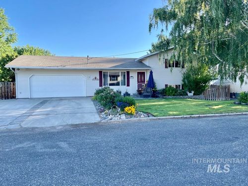 2321 Rolling Hills Dr, Clarkston, WA, 99403-1227 | Card Image