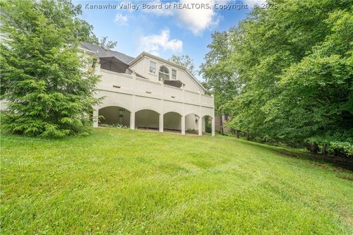 330 Woodlomond Way, Huntington, WV, 25705 | Card Image