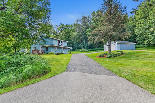 1273 County Rd N, Roberts, WI, 54023-5906 | Card Image