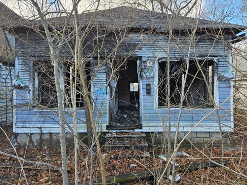 3980 Madison St, Gary, IN, 46408-2731 | Card Image