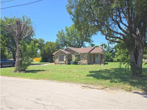 210 W Avenue A, Garland, TX, 75040-6436 | Card Image