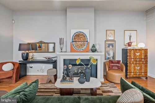 apt-202-2380 Champlain St Nw, WASHINGTON, DC, 20009-8606 | Card Image